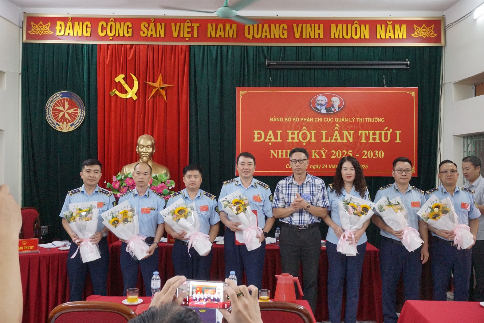 Đảng bộ bộ phận Chi cục QLTT tỉnh Cao Bằng tổ chức thành công Đại hội lần thứ I, nhiệm kỳ 2025 - 2030