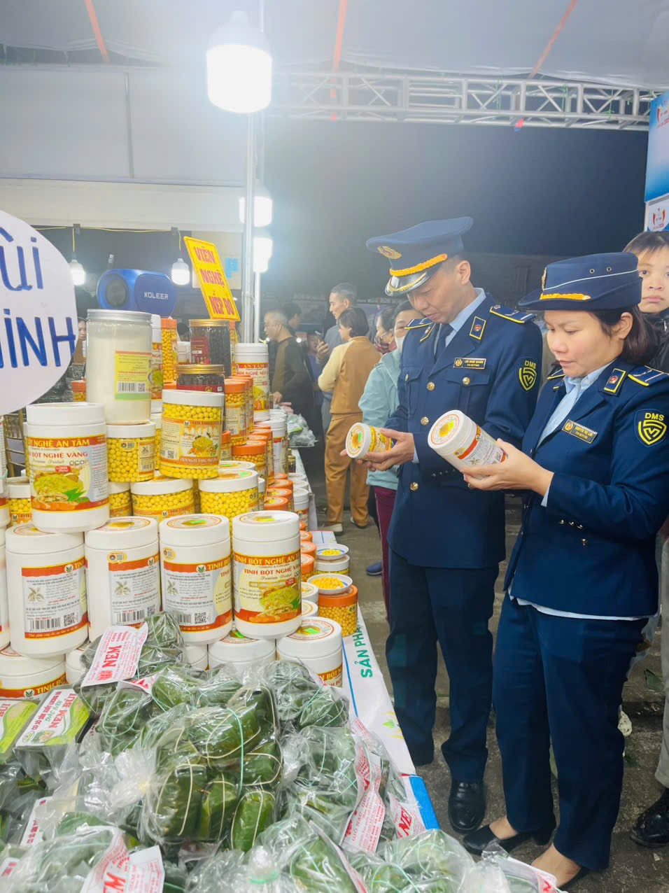 Kiểm tra, kiểm soát hàng hoá tại Hội chợ Thương mại Quốc tế Việt - Trung lần thứ 25